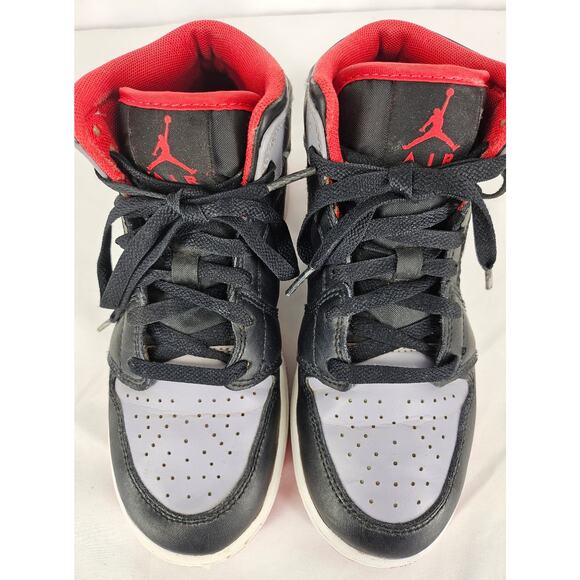 NIKE AIR JORDAN 1 MID BLACK/CEMENT GREY-FIRE RED SNEAKER - SIZE 4.5Y DQ8423-006 - Picture 8 of 10
